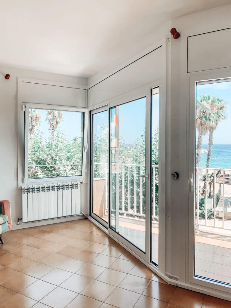 Finestra oscil·lobatent alumini i porta corredissa